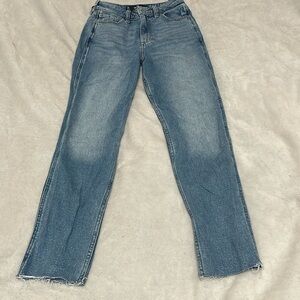 Hollister Jean- Excellent condition